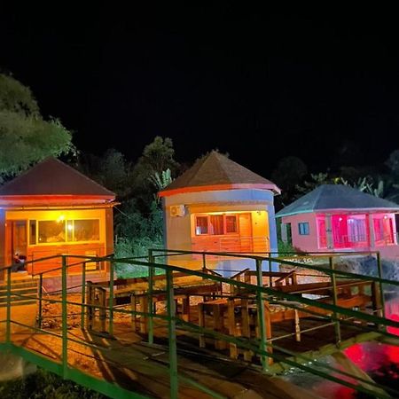Bamboo River Resorts Wli Afegame Buitenkant foto