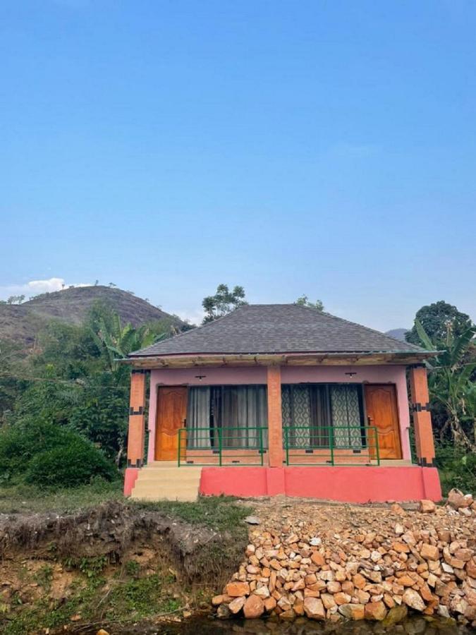 Bamboo River Resorts Wli Afegame Buitenkant foto