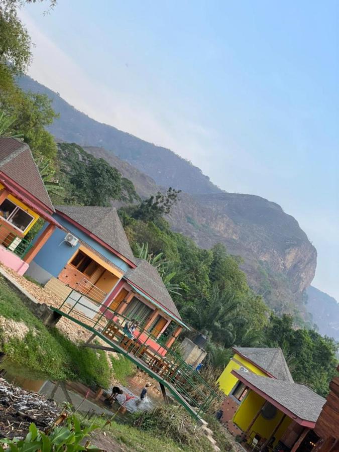 Bamboo River Resorts Wli Afegame Buitenkant foto