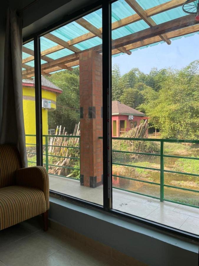 Bamboo River Resorts Wli Afegame Buitenkant foto