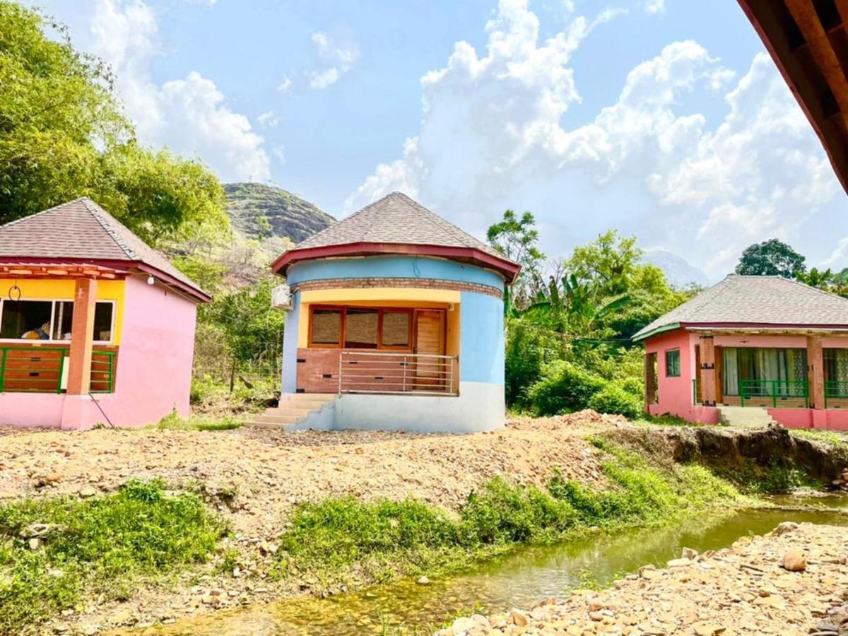 Bamboo River Resorts Wli Afegame Buitenkant foto